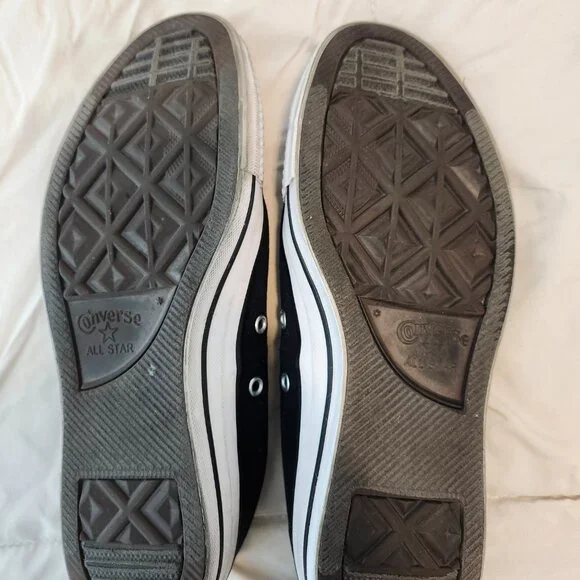 Converse - Picture 2 of 3